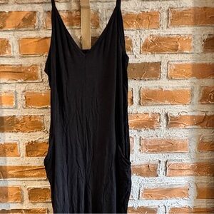 SHEIN Black Sleeveless V-Neck Relaxed Jumpsuit